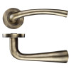 Assisi lever on round rose